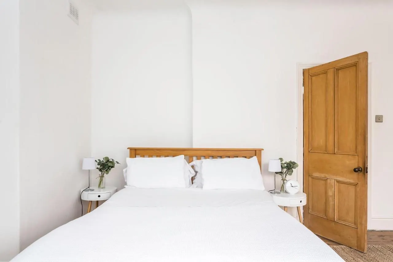 Holiday home Railway Cottage, Port Sunlight - Stanley-Stays Bebington