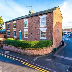 Ivy House Saughall