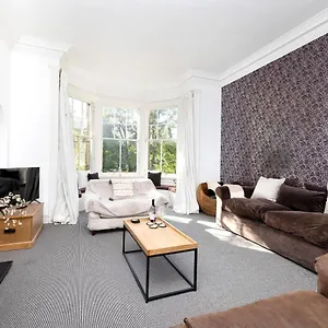 Joivy Delightful Flat With Parking Apartment Edinburgh